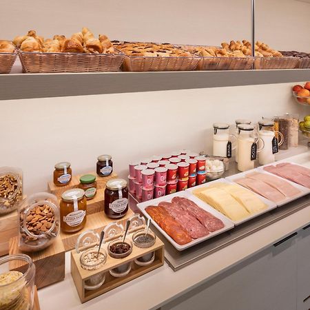 B&B Hotel Madrid Φουενλαμπράδα Εξωτερικό φωτογραφία