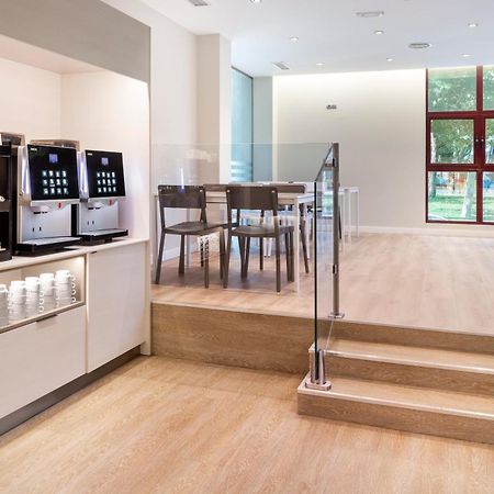 B&B Hotel Madrid Φουενλαμπράδα Εξωτερικό φωτογραφία