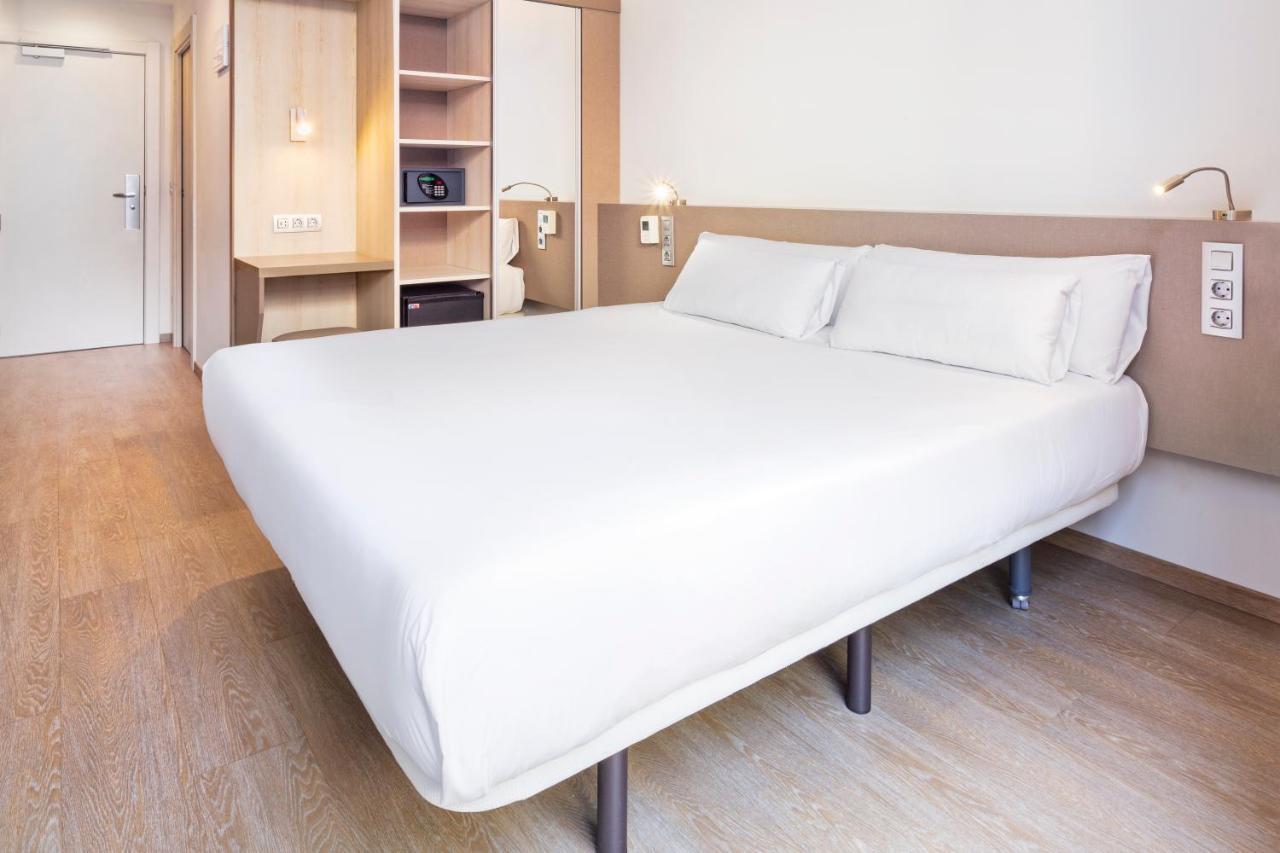 B&B Hotel Madrid Φουενλαμπράδα Εξωτερικό φωτογραφία