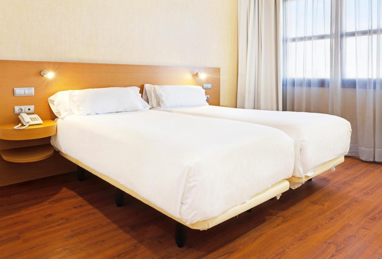 B&B Hotel Madrid Φουενλαμπράδα Εξωτερικό φωτογραφία