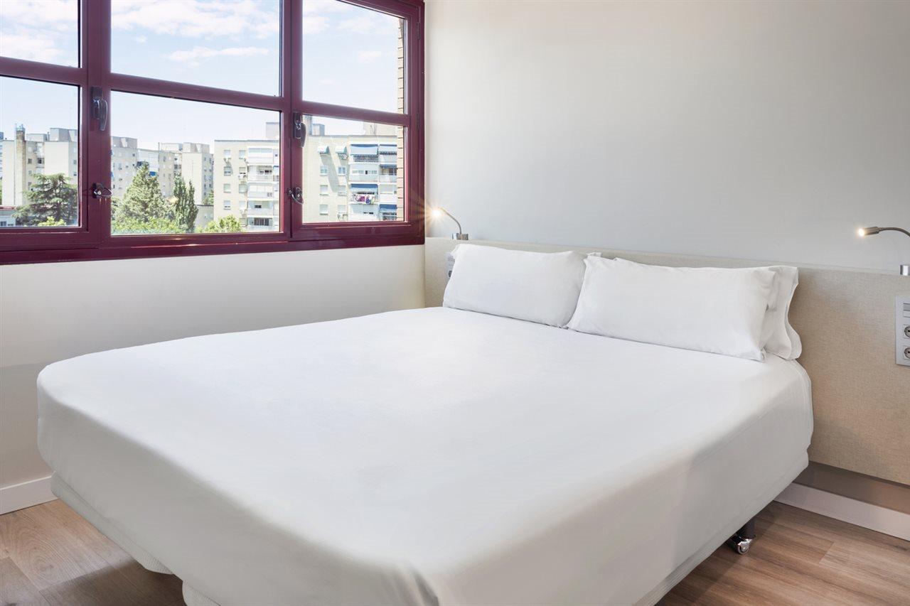 B&B Hotel Madrid Φουενλαμπράδα Εξωτερικό φωτογραφία