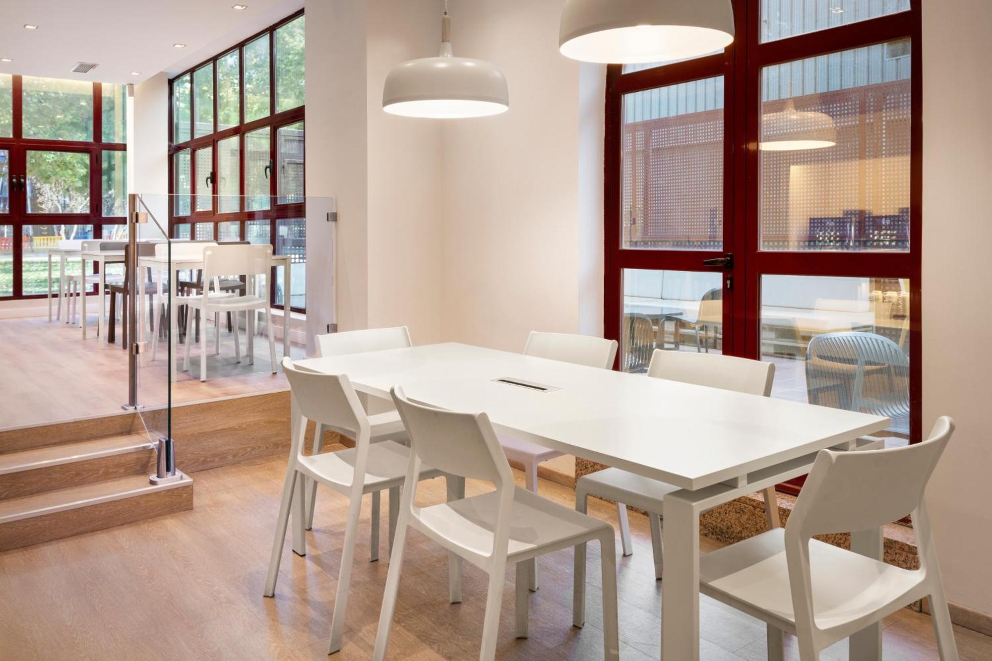 B&B Hotel Madrid Φουενλαμπράδα Εξωτερικό φωτογραφία