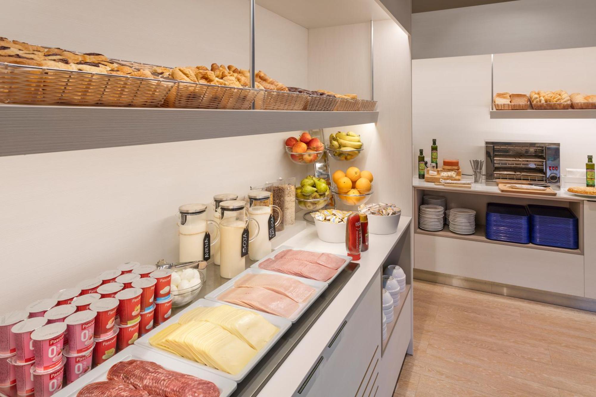 B&B Hotel Madrid Φουενλαμπράδα Εξωτερικό φωτογραφία