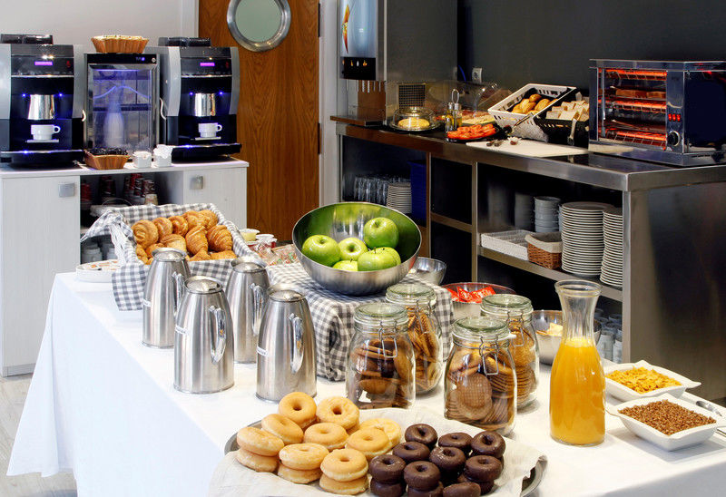 B&B Hotel Madrid Φουενλαμπράδα Εξωτερικό φωτογραφία