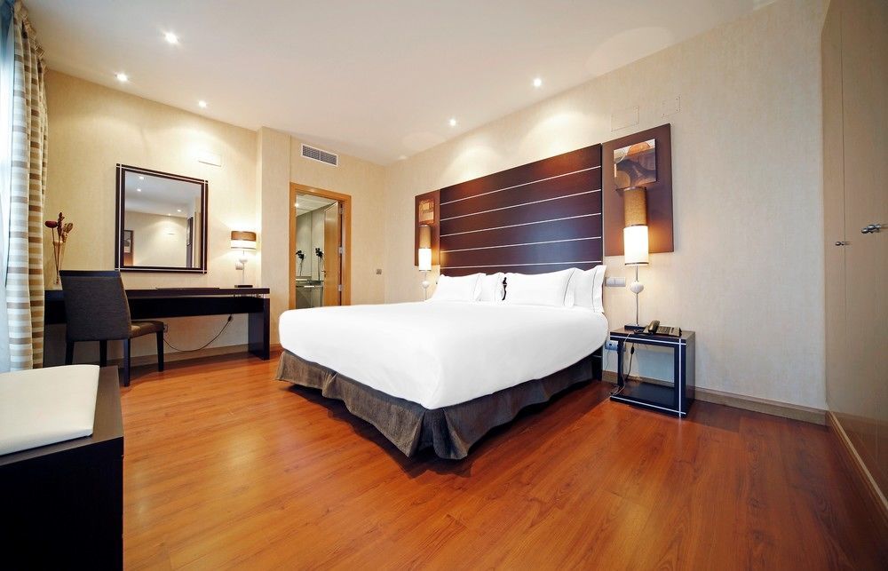 B&B Hotel Madrid Φουενλαμπράδα Εξωτερικό φωτογραφία